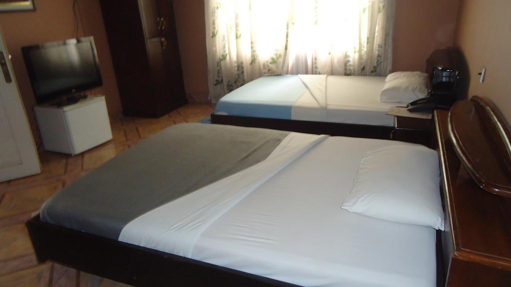Wadoma Royale Hotel Kumasi Szoba fotó