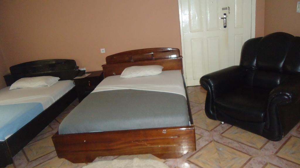 Wadoma Royale Hotel Kumasi Szoba fotó