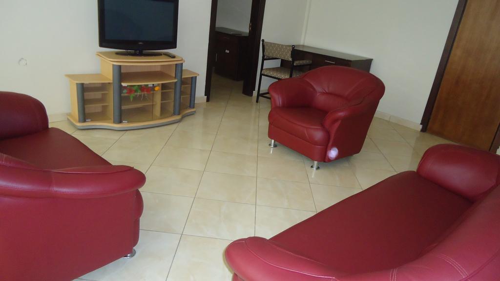 Wadoma Royale Hotel Kumasi Szoba fotó