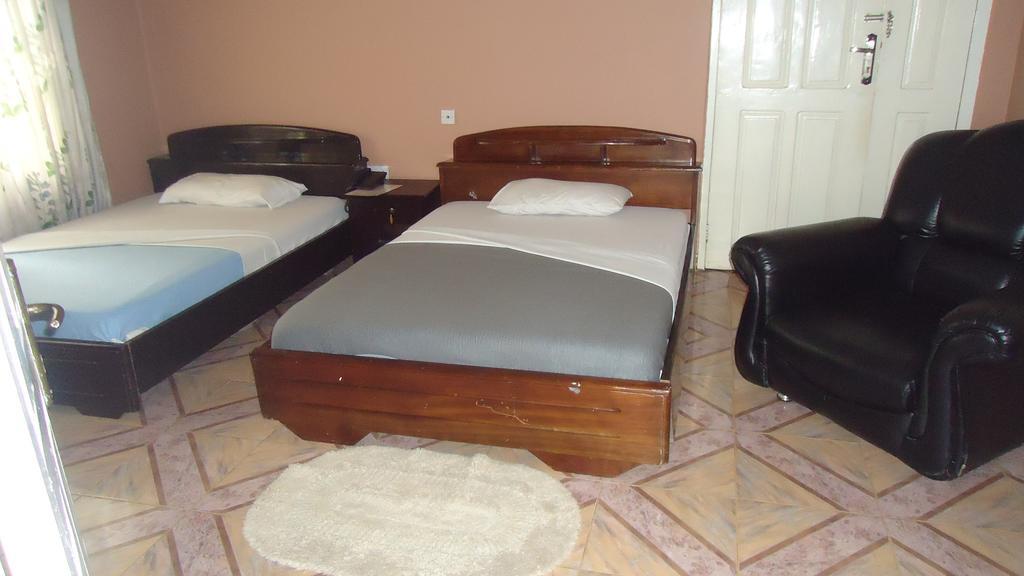 Wadoma Royale Hotel Kumasi Szoba fotó