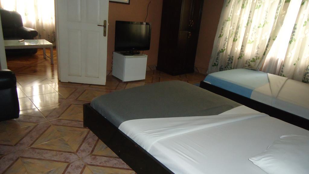 Wadoma Royale Hotel Kumasi Szoba fotó