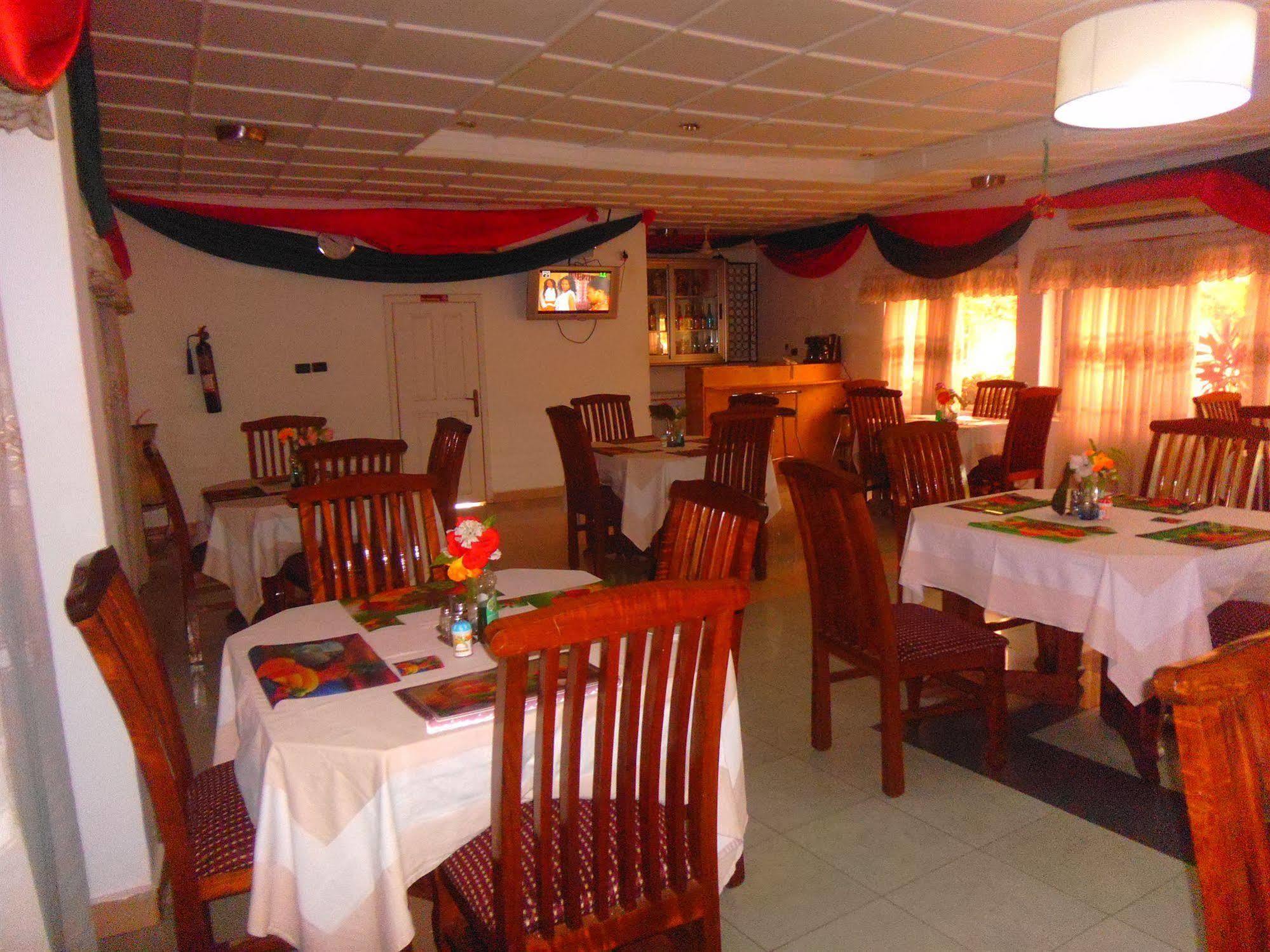 Wadoma Royale Hotel Kumasi Kültér fotó