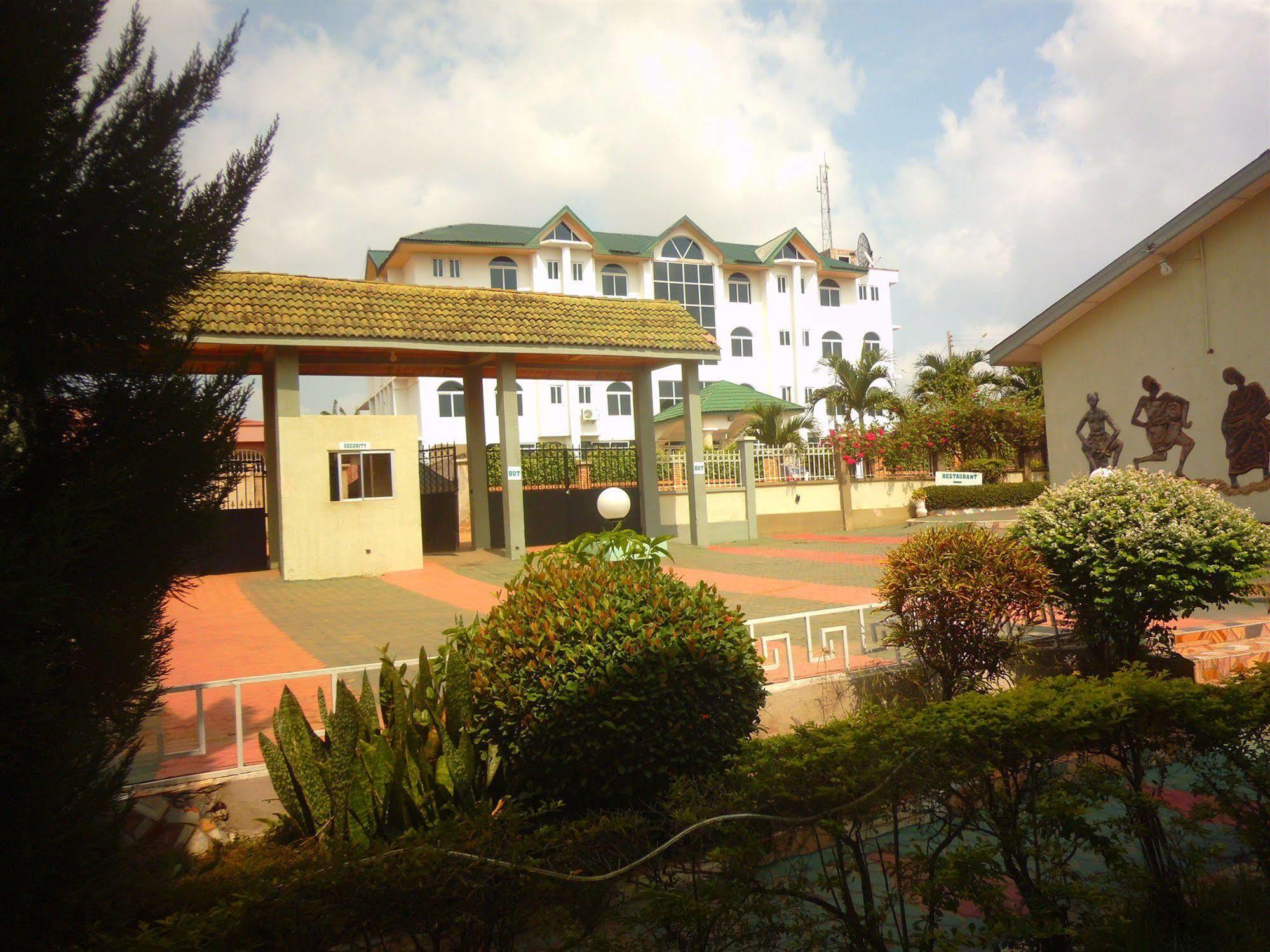 Wadoma Royale Hotel Kumasi Kültér fotó